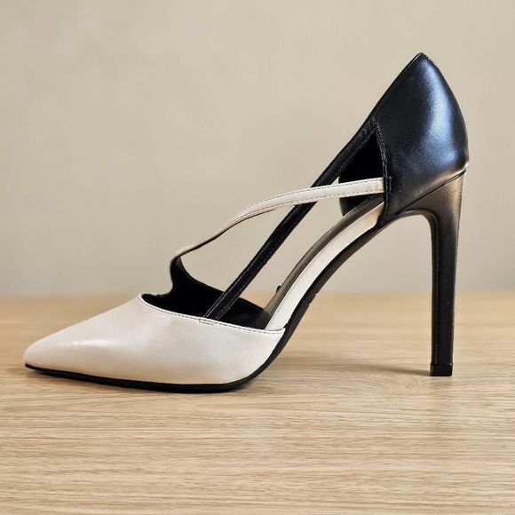 Nine West Black and White Heels - Picture 6 of 12